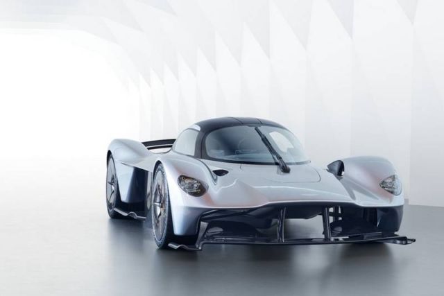 Aston Martin Valkyrie Hypercar (8)