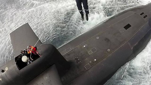 French President landed on the submarine