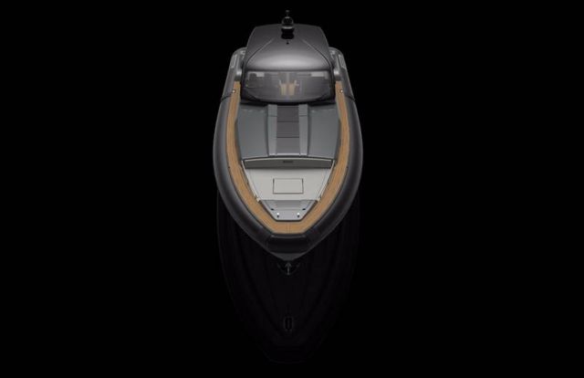 Pirelli 1900 super RIB speedboat (2)