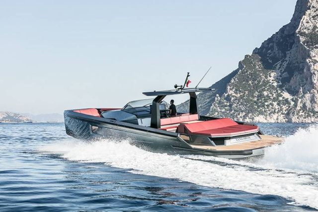 Maori 54 Yacht custom speedboat