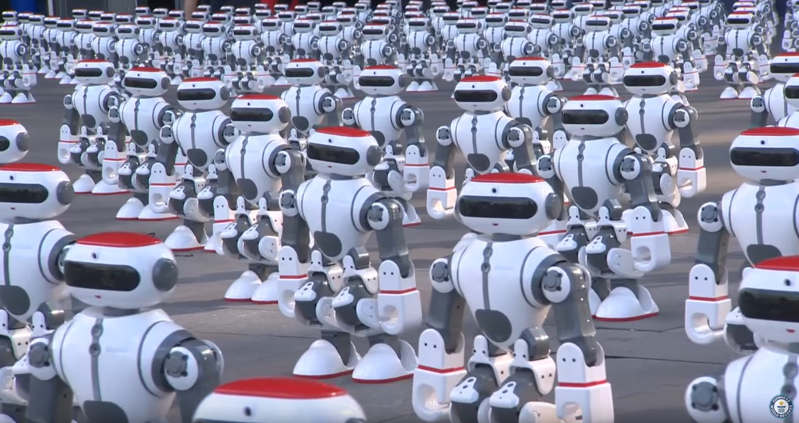 Massive robot dance - Guinness World Records