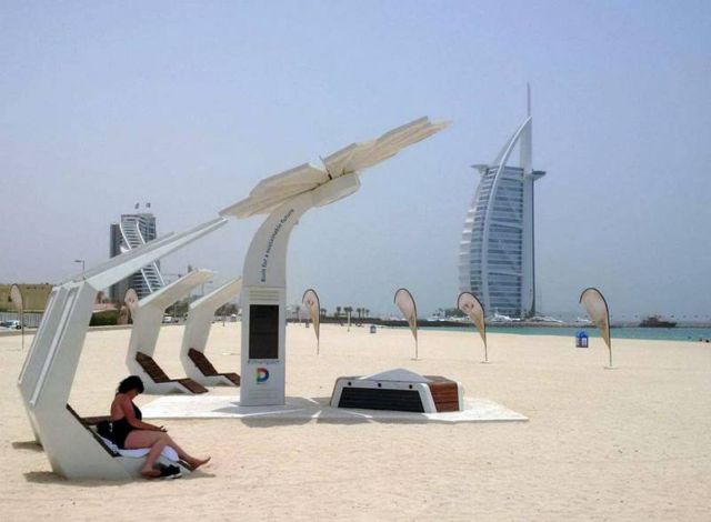 Solar Powered smart palm trees 