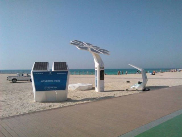 Solar Powered smart palm trees (2)