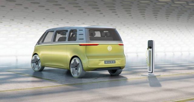 Volkswagen I.D. Buzz autonomous electric Kombi van (3)