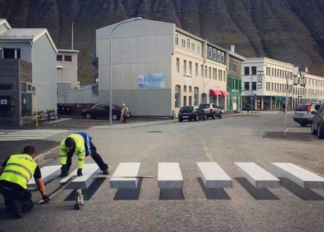 3D Zebra Crosswalk to slow down Speeding Cars 