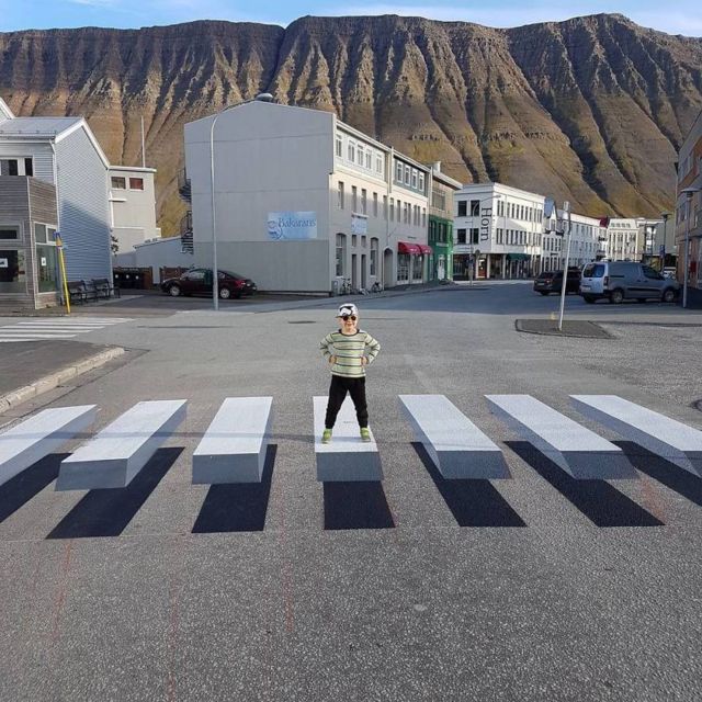 3D Zebra Crosswalk to slow down Speeding Cars