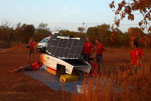 Nuon Solar Team World Champion Solar Car Racing winner (1)