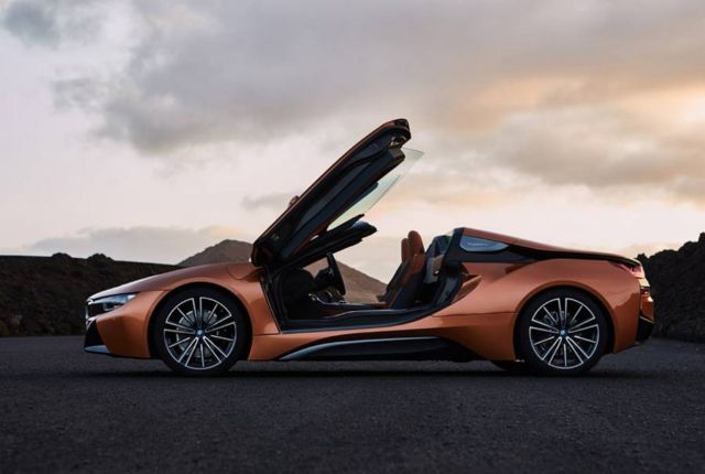 2019 BMW i8 Roadster (7)