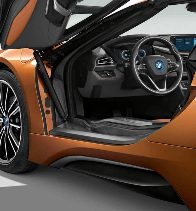 2019 BMW i8 Roadster (5)