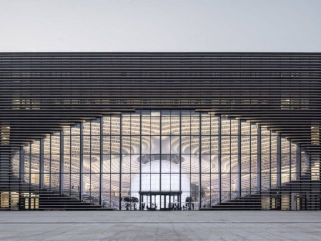 China’s new stunning Library (5)