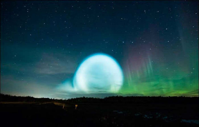 Enormous Glowing Ball over Northern Siberia 