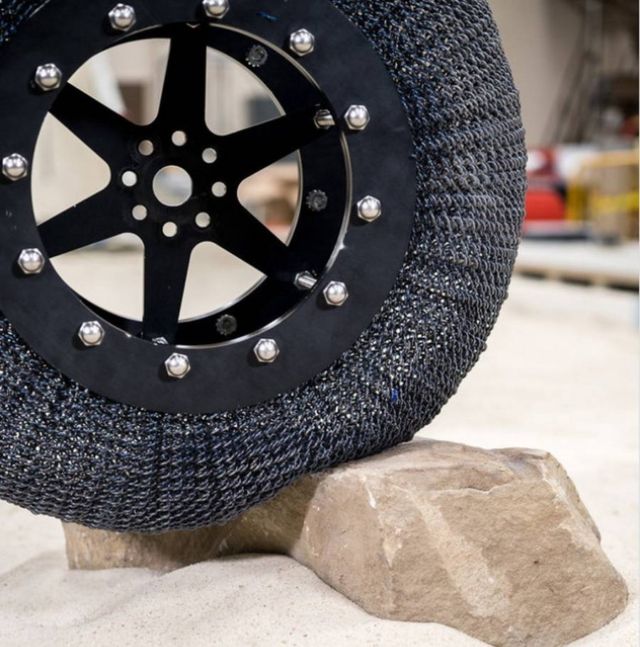 NASA's new shape shifting Tire