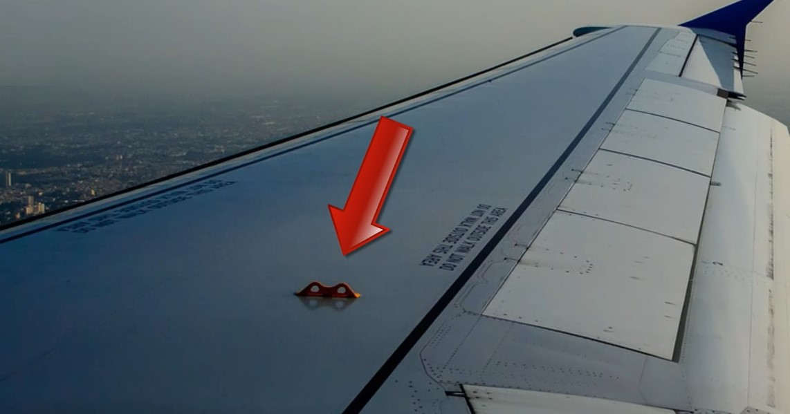 10 Airplane things you don't know the purpose of