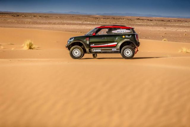 Mini unveils new buggy for 2018 Dakar Rally (3)