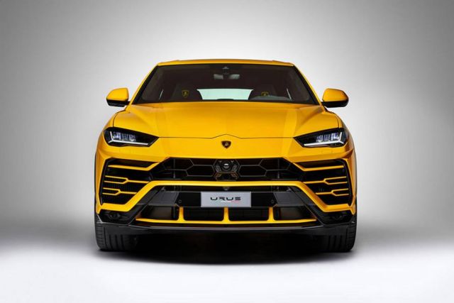 The New Lamborghini Urus SUV (10)