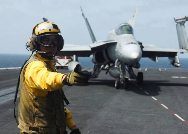 The color-coded uniforms of US Aircraft Carrier Crews (8)