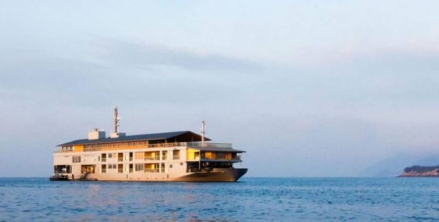 Guntu Luxury Japanese Floating Hotel