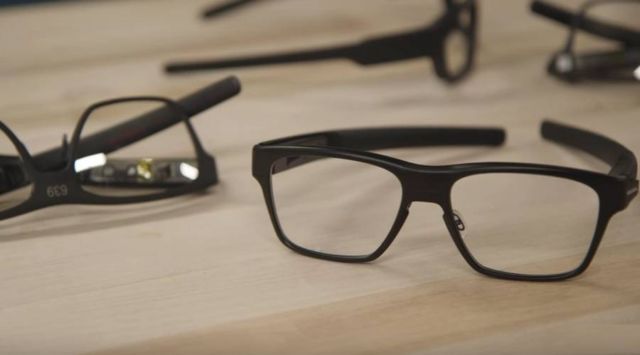 Smart Glasses that looks like a regular ones | WordlessTech