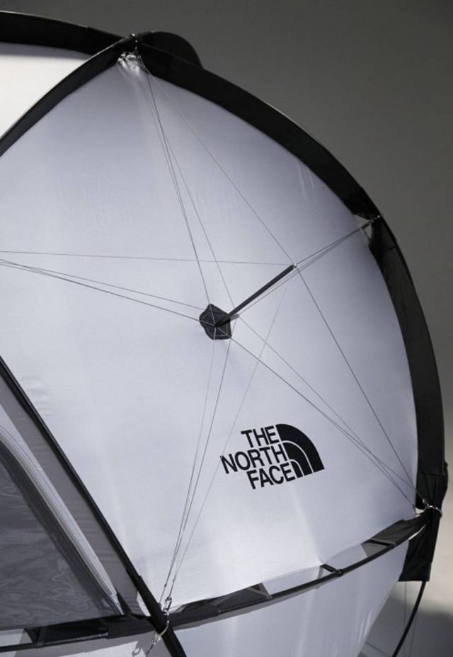 The North Face ‘Geodome 4’ tent (1)