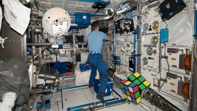 CIMON Astronaut assistance system