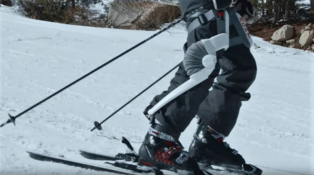 Robotic ski exoskeleton