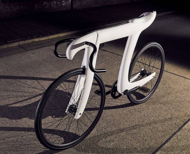 The carbon fiber Pi Bike (1)