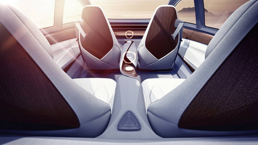 Volkswagen unveils I.D. Vizzion self-driving car (5)