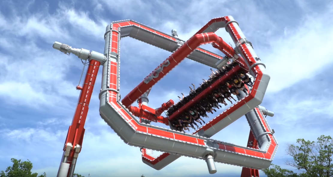 Cyborg Cyber Spin at Six Flags Spinning Ride