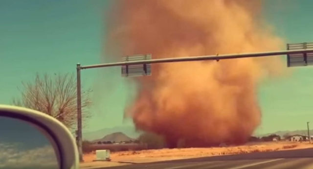 Massive Dust Devil spotted in Arizona