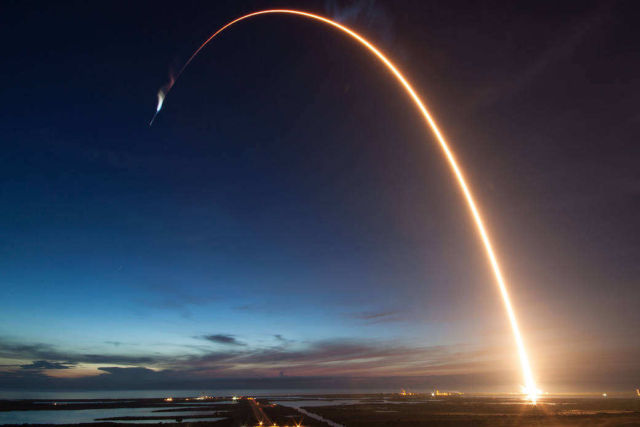 Falcon 9 Rocket Launches Dragon to the ISS