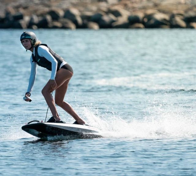 Awake Ravik Electric Surfboard