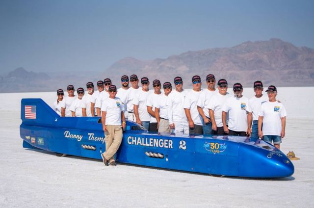 Challenger 2 world's Fastest Piston Powered Car (2)