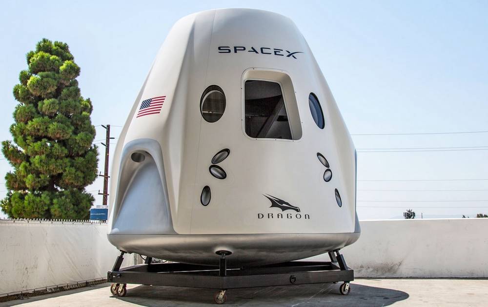 Inside the SpaceX’s Crew Dragon Spacecraft (6)