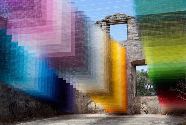 Suspended Layers of 'Pixels' in Ancient Greek Ruins 