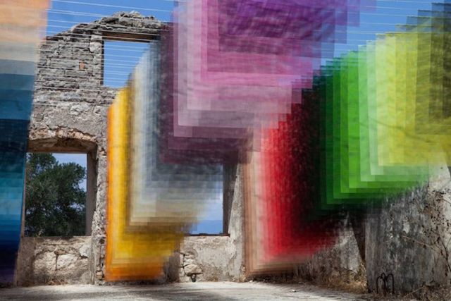 Suspended Layers of 'Pixels' in Ancient Greek Ruins (4)