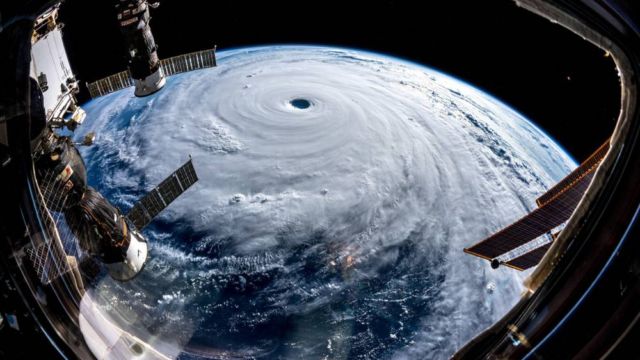 Amazing Photos of Typhoon Trami 2
