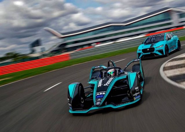 Jaguar I-TYPE 3 next-gen Formula E race car (3)