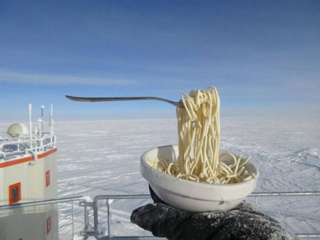 Trying to Eat outside in Antarctica at -70ºC