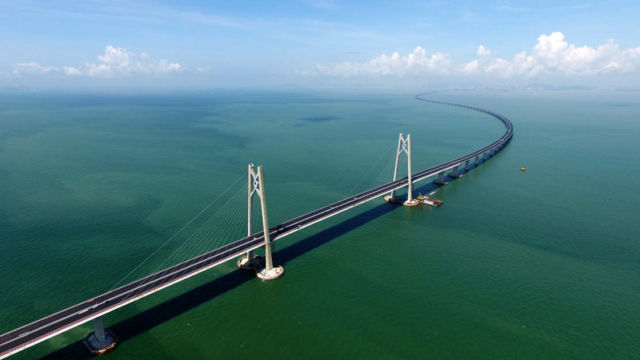 World's longest sea Bridge opens in China