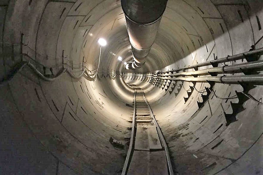Boring Company’s first completed Tunnel under Los Angeles - video