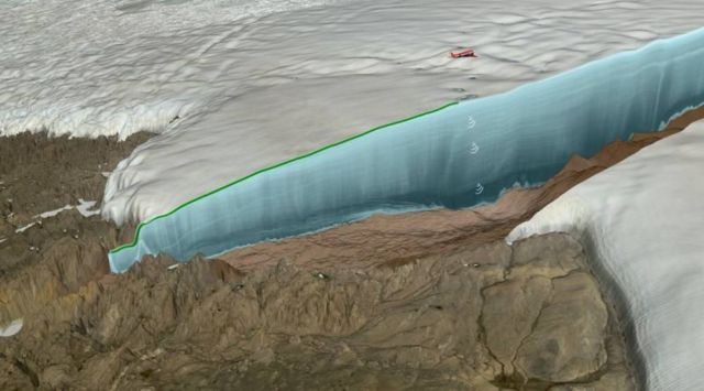 Huge Crater discovered beneath Ice Sheet in Greenland 