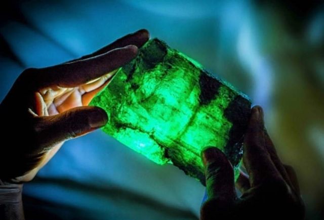 The Absolute unique 5,655 carat Lion Emerald