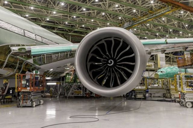 777X airliner equipped with world's Largest Engine 