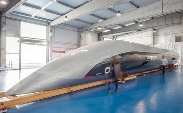 HyperloopTT capsule 'Quintero One' 