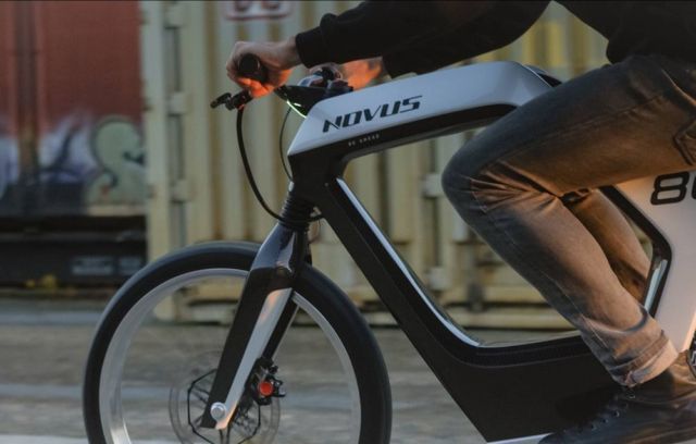 Novus stylish electric motorbike (3)