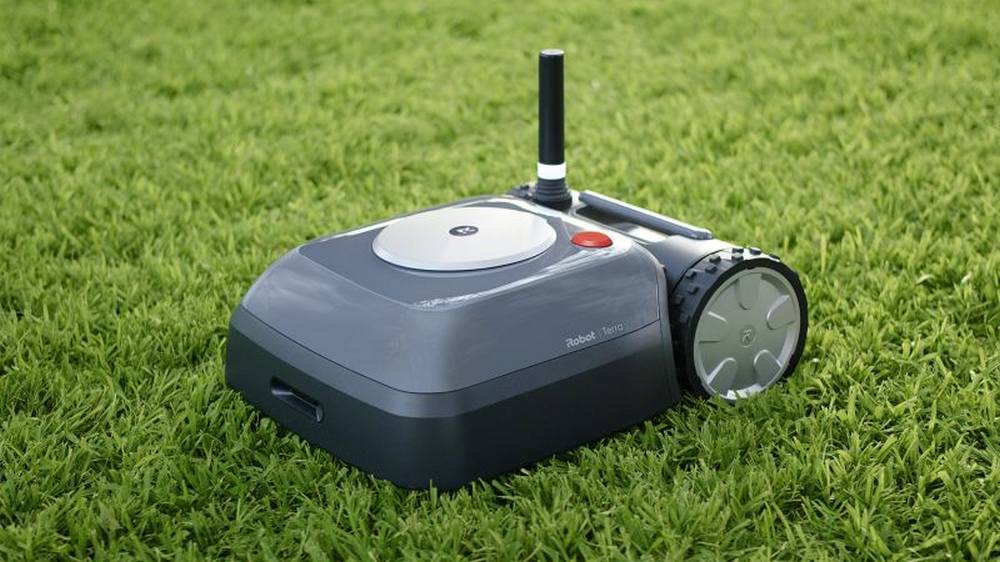 Reinventing Lawn care with Terra Robot mower (4)