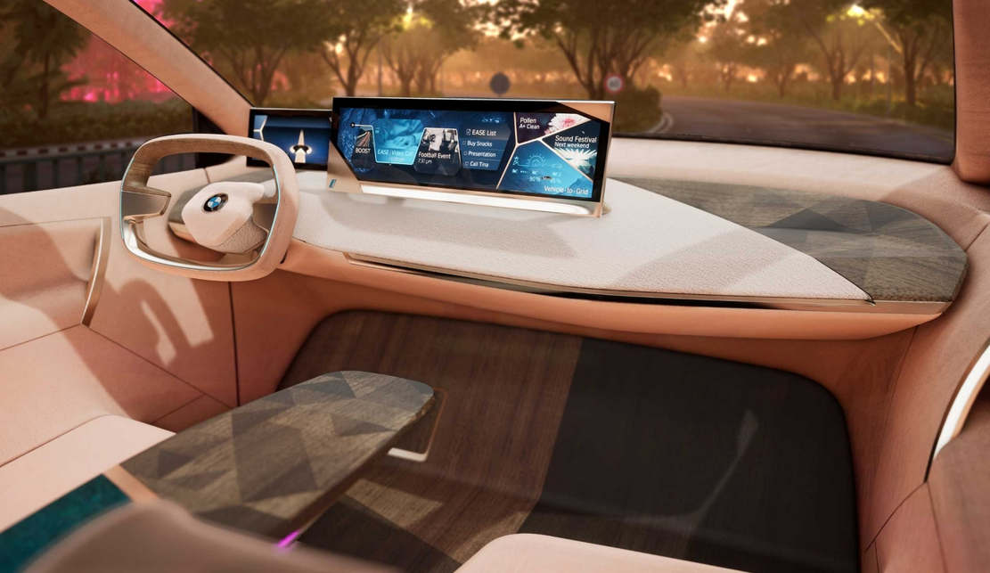 Virtual drive in the BMW Vision iNEXT
