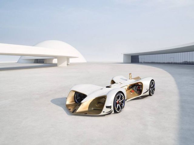Self-driving racing 'Robocar' at Centro Niemeyer (8)