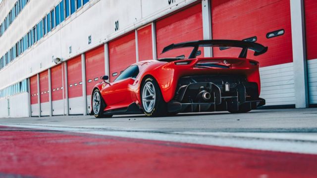 The new Ferrari P80/C Track Car (5)