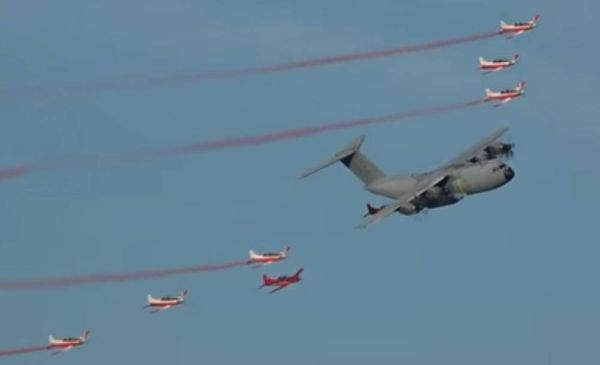 Impressive Airshow Opening - LIMA Langkawi 2019 | WordlessTech